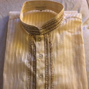 Of white cotton Indian Men Designer Kurta Pajama